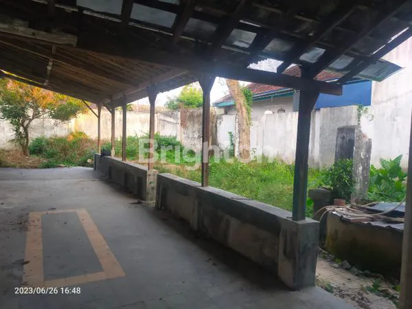 image RUMAH DAN TANAH PARE (7)