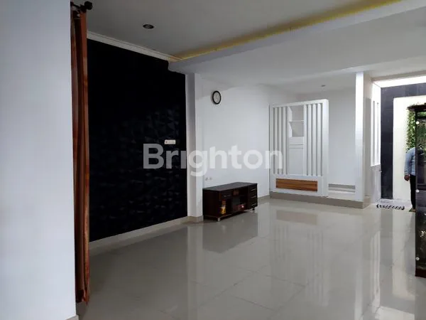 image RUMAH SIAP HUNI SEMI FURNISH GRESIK KOTA (7)