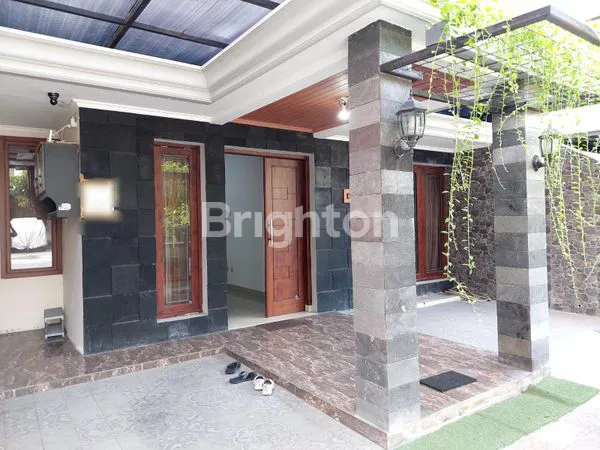 image RUMAH SIAP HUNI SEMI FURNISH GRESIK KOTA (1)