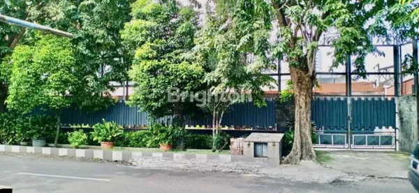 image RUMAH USAHA TENGAH KOTA DI EMBONG KEMIRI DEKAT PANGLIMA SUDIRMAN (1)