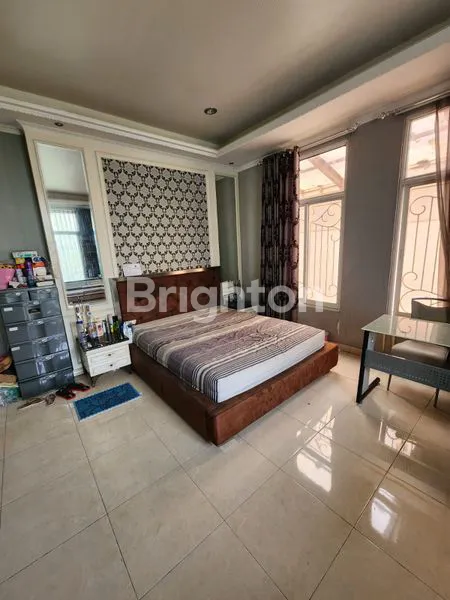 image RUMAH  MEWAH SIAP HUNI DI EIGHT RESIDENCE KELAPA GADING (2)
