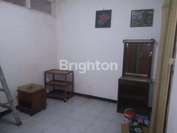 image RUMAH LAMA KAVLING POLRI 2 LANTAI DI JELAMBAR JAKARTA BARAT (2)