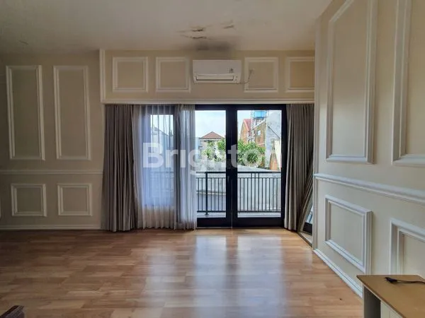 image DIJUAL RUMAH CANTIK DAN MEWAH DUA LANTAI DI PERUM SPRING HILL (6)