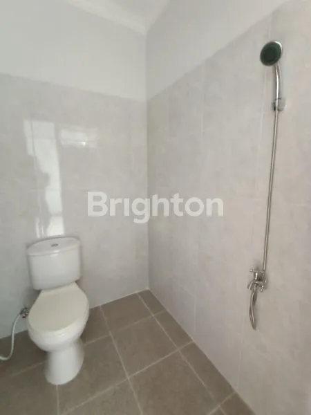 image RUMAH MINIMALIS 2 LANTAI BARU GRESS UNDER 1M DI TENGAH KOTA SOLO (3)