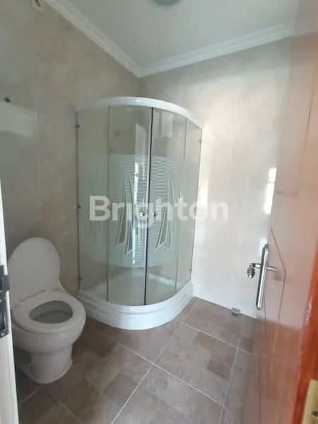 image RUMAH MINIMALIS 2 LANTAI BARU GRESS UNDER 1M DI TENGAH KOTA SOLO (7)