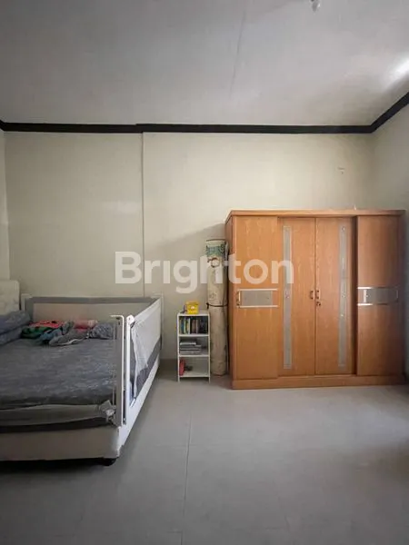 image SIAP PAKAI RUMAH 1LANTAI BUAGUS TERAWAT DI BENDUL MERISI DEKAT JALAN RAYA BESAR STRATEGIS AREA RAMAI DEKAT CITRALAND PAKUWON MALL SURABAYA (4)