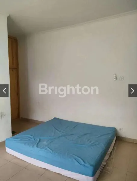 image RUMAH CANTIK LINGKUNGAN TENANG DAN LUAS (3)