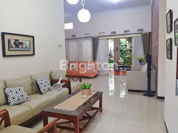 image RUMAH BAGUS DI KOMPLEKS PERMATA JINGGA  (3)