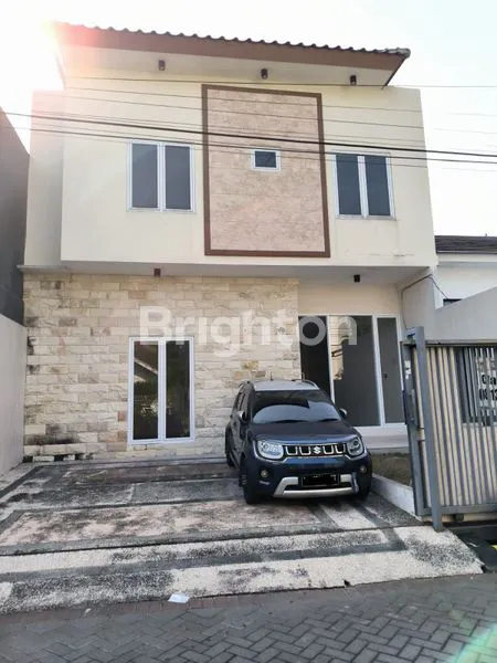 image TERMURAH!! RUMAH BARU GRESS 2 LANTAI SIMPANG DARMO PERMAI SELATAN,  MURAH SAJA (1)