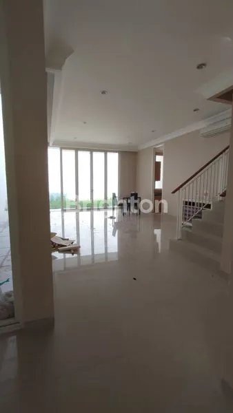 image DISEWAKAN!RUMAH DI VBR 3 PAKUWON INDAH (2)