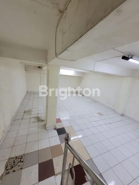 image RUKO DUA GANDENG STRATEGIS DI DEPOK COCOK UNTUK INDOMARET DAN ALFAMART SERTA GEDUNG DAN USAHA LAINNYA (5)