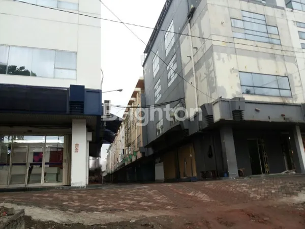 image RUKO 4.5 LANTAI DARMO GALERIA MAYJEN DEKAT CIPUTRA WORLD (1)