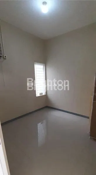 image RUMAH DI HEAVENLAND PARK JL RAYA LINGKAR TIMUR, ROW JALAN LEBAR (7)