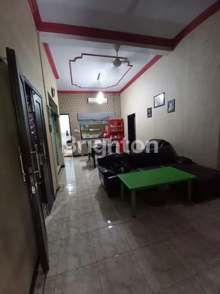 image RUMAH MODERN MINIMALIS LOKASI STRATEGIS DEKAT JALAN RAYA MERR DEKAT APARTEMEN TERKENAL DEKAT STIKOM (2)