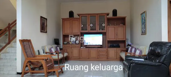 image RUMAH BESAR DI TENGAH KOTA (5)