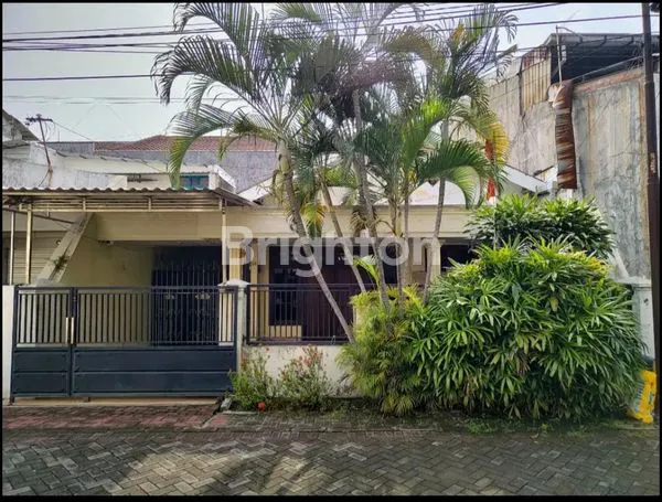 image RUMAH 2 LANTAI LAYAK HUNI, SELANGKAH KE RAYA KENJERAN, DEKAT SPBU, SUPERMARKET**DAERAH GADING PANTAI, BEBAS BANJIR (6)