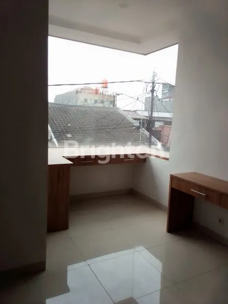 image RUMAH CANTIK TERAWAT SIAP HUNI DI TENGAH KOTA BANDUNG (2)