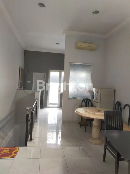 image RUKO  2 LT TENGAH KOTA .PUSAT  PERDAGANGAN BEBAS  BANJIR , 5 MNT KE SIMPANG 5, 5 MNT  KE RS  TLOGOREJO SEMI FURNISH , 1 UNIT AC, DAPUR KITCHEN SET, KOMPOR TANAM, KULKAS  (7)