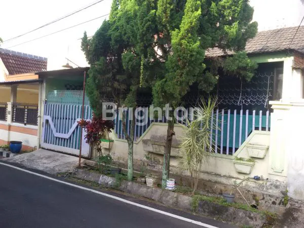 image RUMAH TENGAH KOTA, SANGAT STRATEGIS (4)
