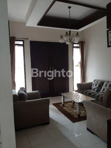 image RUMAH HOOK APIK TERAWAT BERHAWA SEJUK DAN NYAMAN DI SARIWANGI KAB BANDUNG BARAT (4)