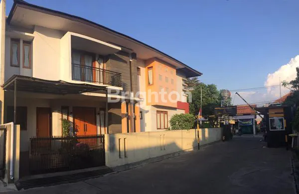 image RUMAH HOOK APIK TERAWAT BERHAWA SEJUK DAN NYAMAN DI SARIWANGI KAB BANDUNG BARAT (1)