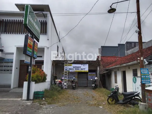 image AREA KOMERSIAL SONOSEWUSELANGKAH UPY UNIVERSITAS PGRI YOGYAKARTA, ALUN-ALUN KIDUL KERATON MALIOBORO (1)