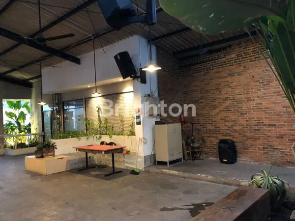 image GEDUNG EX RESTO 4 LT DI JL RUNGKUT INDUSTRI KIDUL SURABAYA  (2)