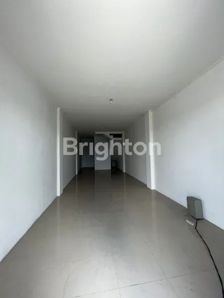 image DI JUAL RUKO 3 LANTAI RAYA WADUNGASRI. LOKASI RAMAI DAN COCOK BUAT KANTOR, TOKO ATAU DEPOT (5)