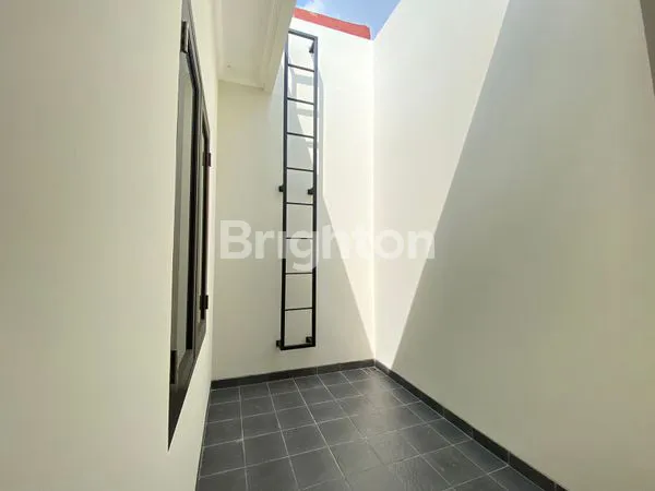 image RUMAH DEKAT KE TOLL RAWAMANGUN (3)