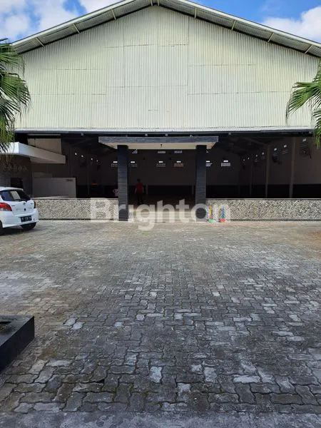 GUDANG DI JALAN JAYAWIJAYA 1400 METER NGANTONG MINIMAL 2 TAHUN