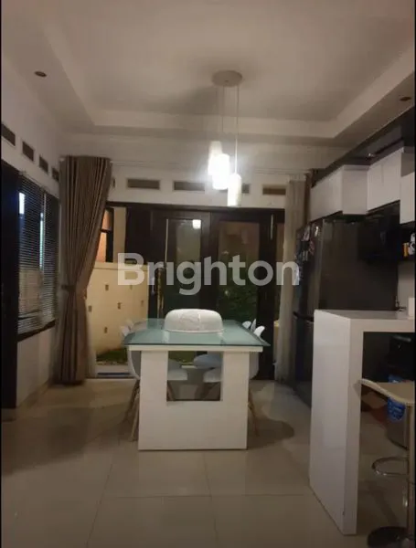 image RUMAH 2 LANTAI SEMI FURNISHED DI JANTUNGNYA KOTA BANDUNG (5)