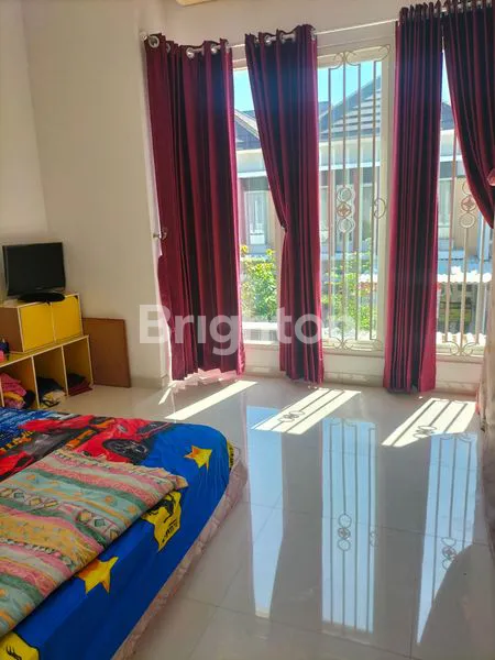 image RUMAH DI WISATA SEMANGGI LOKASIS STRATEGIS DEKAT RAYA MERR (5)