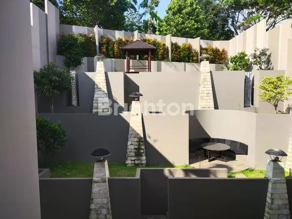 image RUMAH MEWAH 2,5 LANTAI DI SETRA DUTA BANDUNG TERAWAT DAN SIAP HUNI (2)