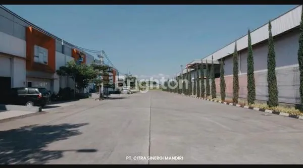 image GUDANG MODERN RASA VILLA DENGAN IZIN INDUSTRI (4)