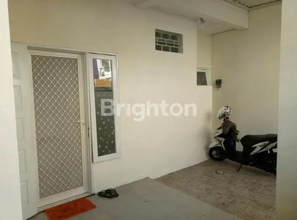 image RUMAH 2 LANTAI BERSIH SIAP HUNI SENTRAL RUNGKUT MEPET UPN MERR (6)
