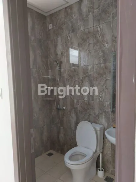 image RUMAH CANTIK DAN NYAMAN 2 LANTAI DI TANGERANG (6)