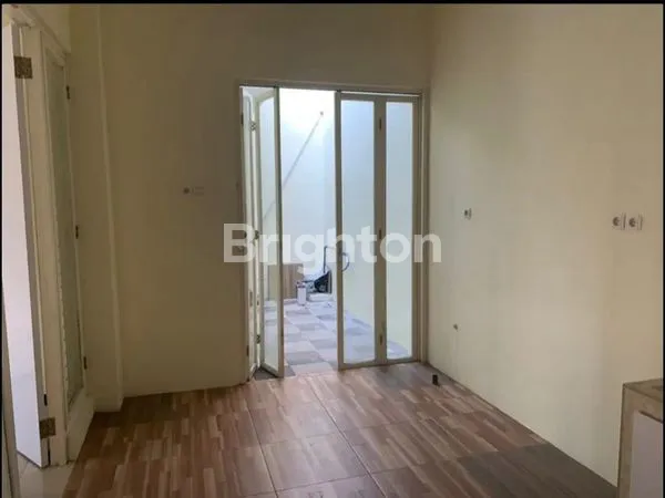 image RUMAH CANTIK SIAP HUNI DEKAT ICON MALL GRESIK (5)