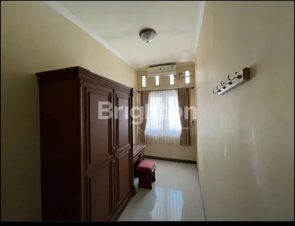 image RUMAH EKSKLUSIF FULL FURNISH DI GRESIK KOTA BARU (2)