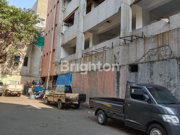 GEDUNG EX HOTEL DI MANGGA BESAR, HITUNG TANAH, HARGA DIBAWAH NJOP