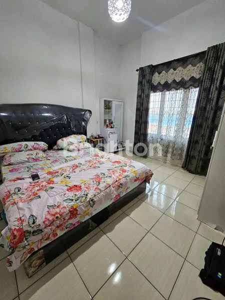 image KOMPLEK SEKIP REGENCY (5)