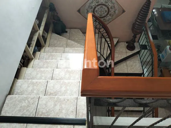 image RUMAH HOOK BEBAS BANJIR TERAWAT RAPI DI KOMPLEKS BINA LINDUNG RAYA JATIWARINGIN, JATICEMPAKA - PONDOK GEDHE (6)