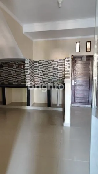 image RUMAH 2 LANTAI MODERN DI DENPASAR (3)