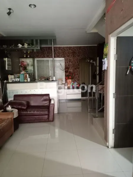 image RUMAH ROYAL PALM JAKARTA MURAH (3)