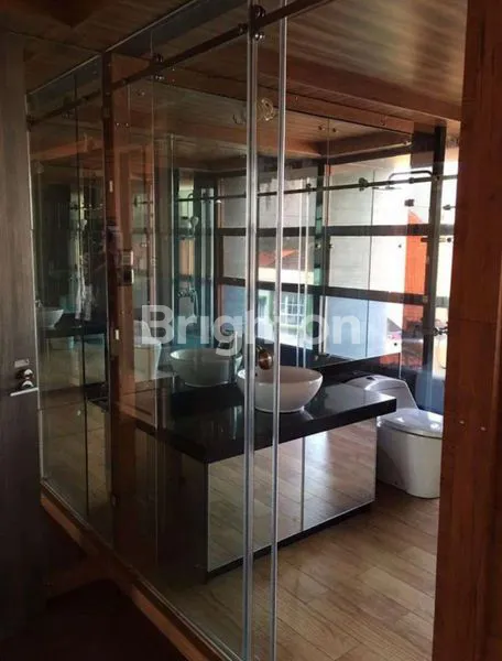 image RUMAH BARU 3 LANTAI SEMI FURNISH DI PEJATEN  (2)