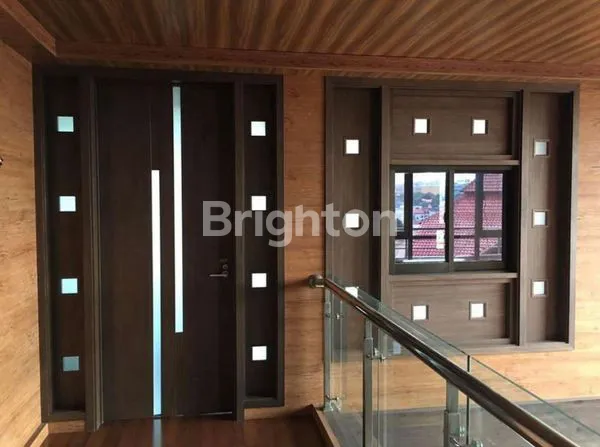 image RUMAH BARU 3 LANTAI SEMI FURNISH DI PEJATEN  (6)