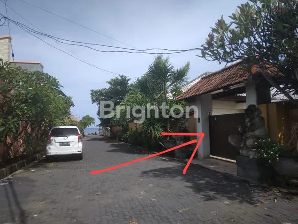 image TANAH INCLUDE BANGUNAN VILLA FASILITAS LENGKAP DEPAN PANTAI COCOK UNTUK INVESTASI (2)