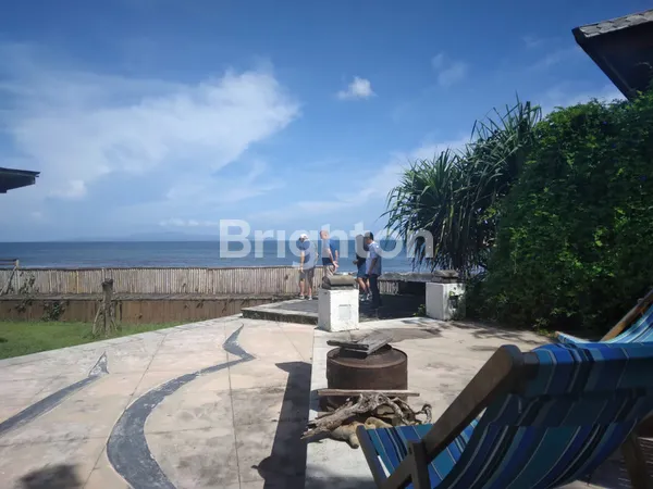 image TANAH INCLUDE BANGUNAN VILLA FASILITAS LENGKAP DEPAN PANTAI COCOK UNTUK INVESTASI (6)