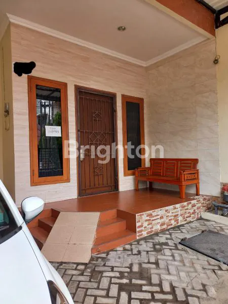 image RUMAH TENGAH KOTA 2 LANTAI DEKAT SEKOLAH LOYOLA KARANGANYAR SEMARANG (7)