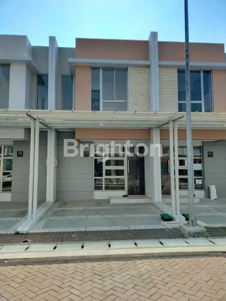 DISEWAKAN/DIJUAL RUMAH GRESS 2 LT SIAP HUNI DI PIK2