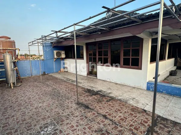 image RUMAH DI PUSAT SOLO BARU UTAMA JUAL MURAH BANGUNAN HITUNG TANAH DIJUAL DIBAWAH HARGA PASARAN (7)